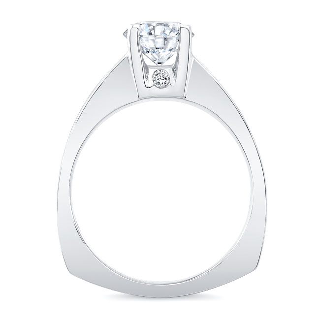 Graduated Lab Grown Diamond Ring Image 2