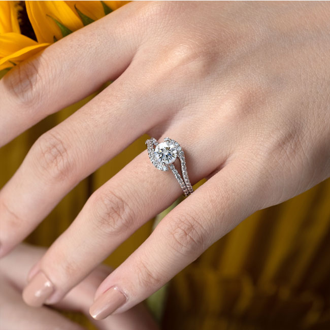 1 Carat Lab Diamond Ring Image 3