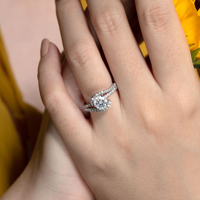 1 Carat Lab Diamond Ring Image 4